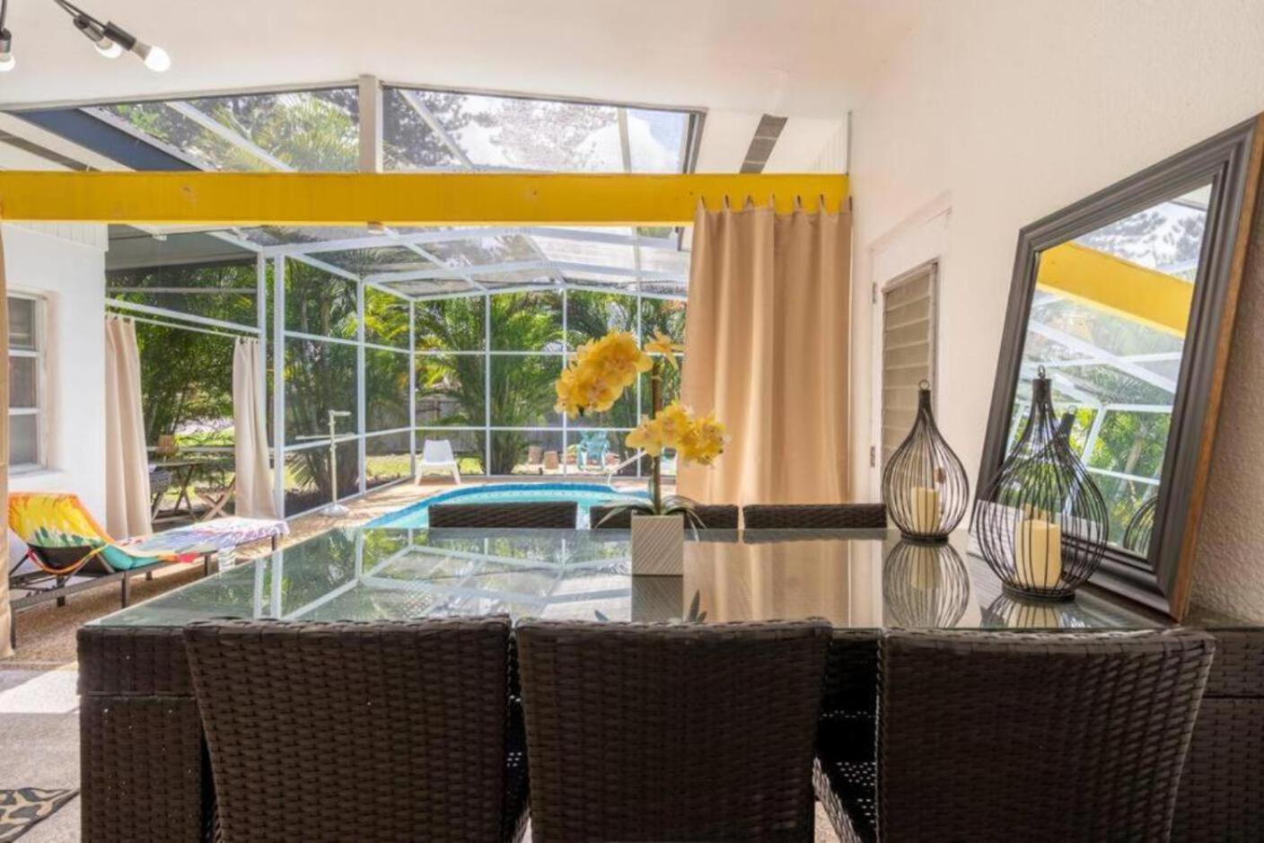Fantastic Island House 1 Mile To The Beach With Heated Pool Sarasota Exteriér fotografie
